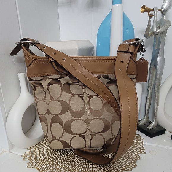 Coach Signature Bleecker Tote Bag 13358 - Picture 1 of 12